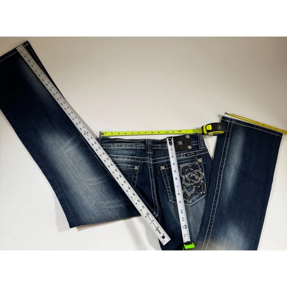 Miss Me JP6120B Bootcut Jeans Dark Wash Floral Rhinestone Embellished Size 30x34 - Picture 7 of 7